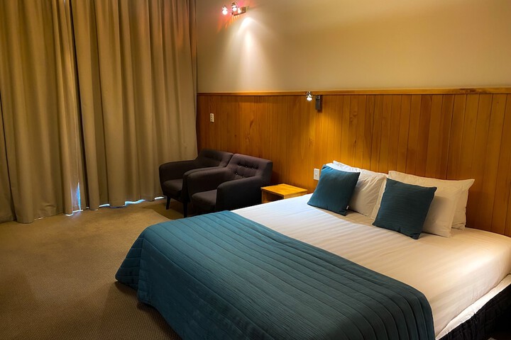 Room 6 of 46