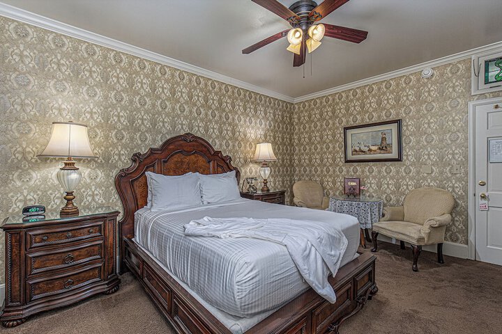 Room 53 of 129