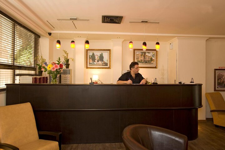 Guest Lobby