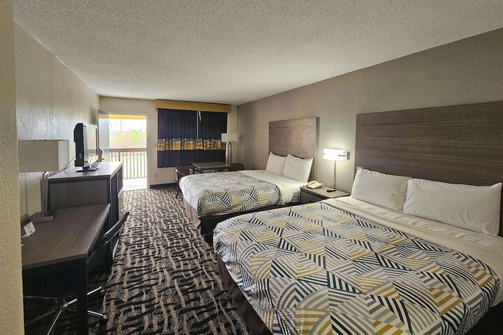 Room 13 of 20