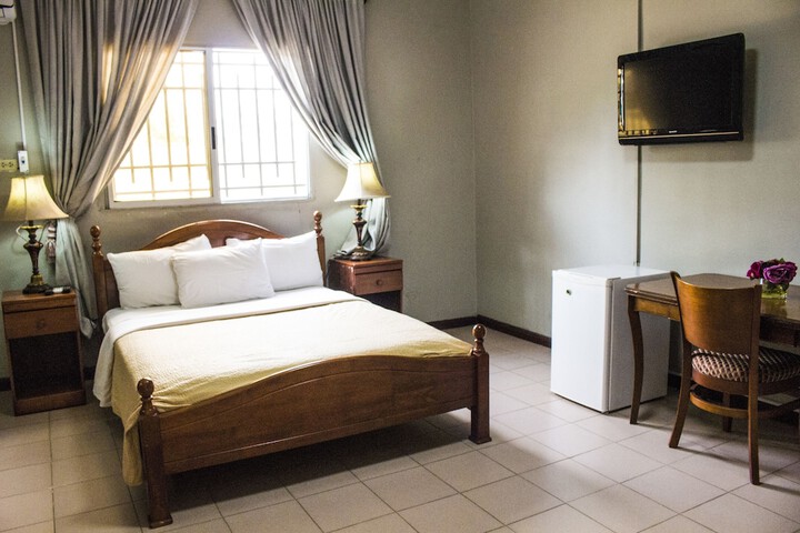 Room 8 of 26