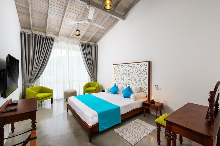 Room 4 of 27