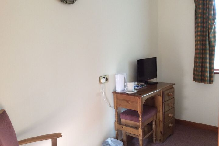 Room 7 of 27
