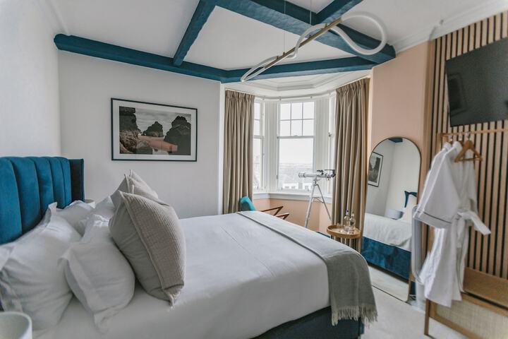 Room 4 of 21