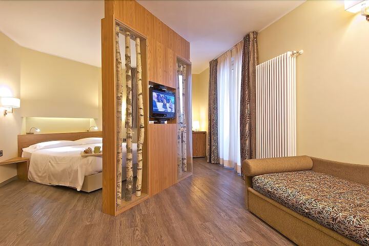 Room 14 of 45
