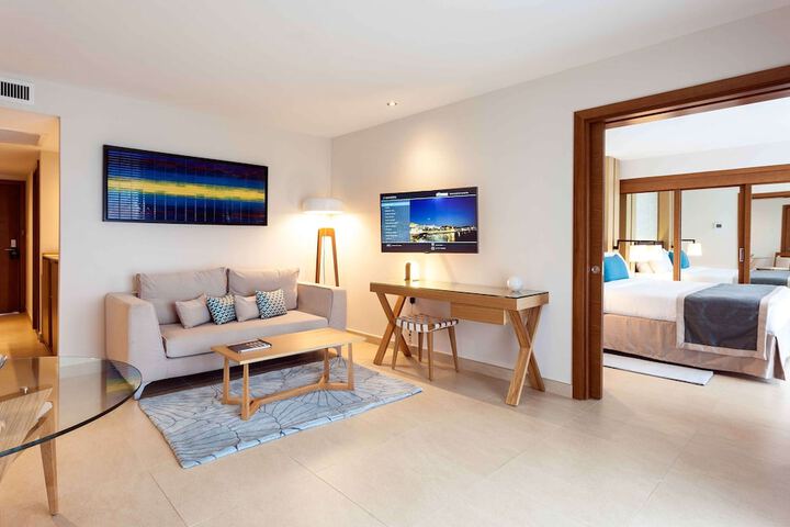 Room 21 of 178