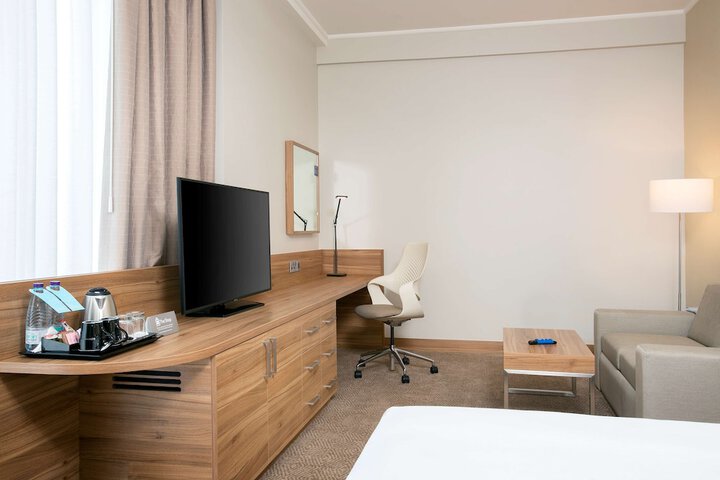 Room 8 of 45