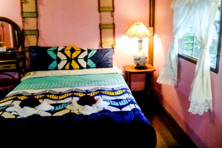 Room 4 of 51