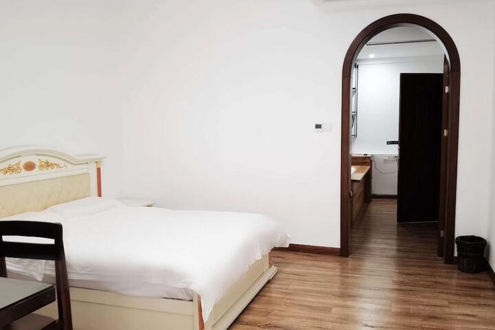 Room 56 of 170