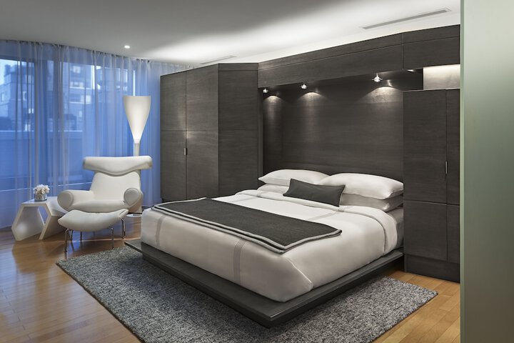 Room 9 of 47