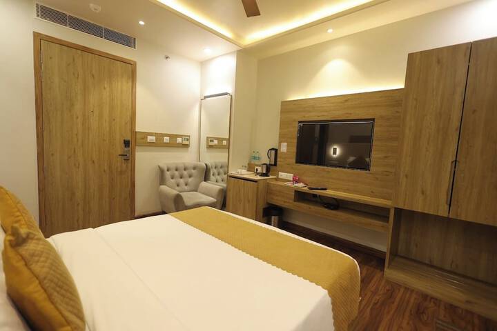 Room 10 of 52