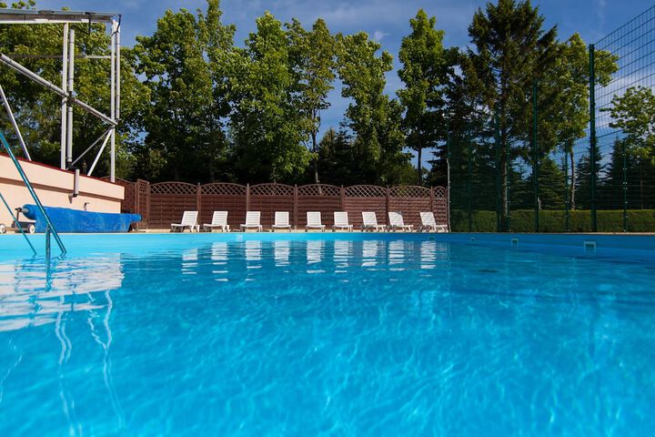 Hotel with Pool