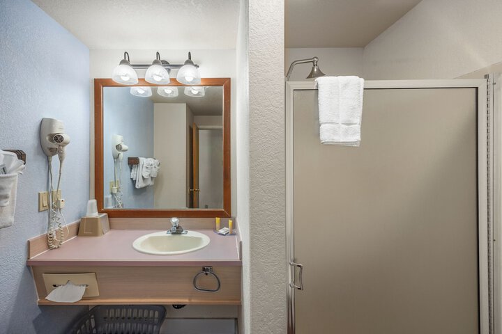 Room 51 of 81