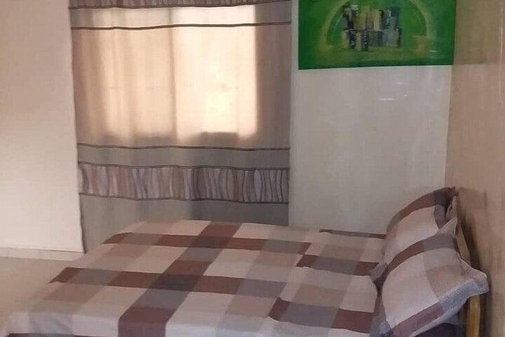 Room 5 of 28