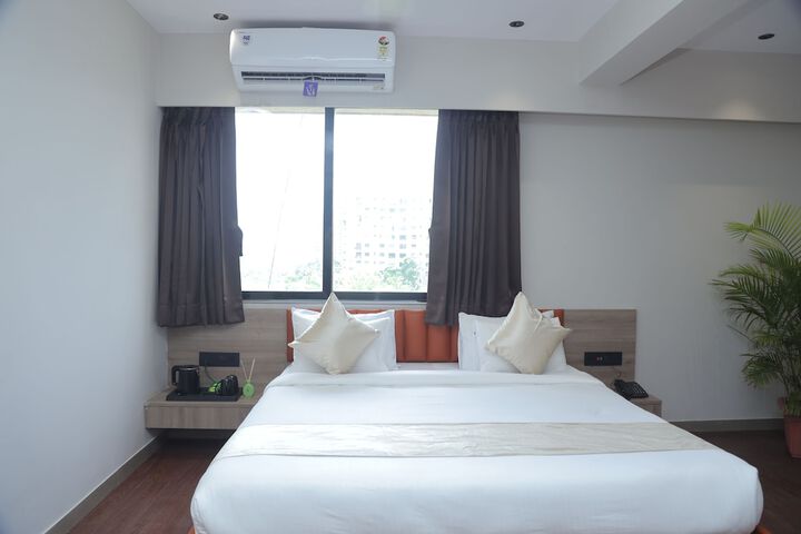 Room 7 of 34