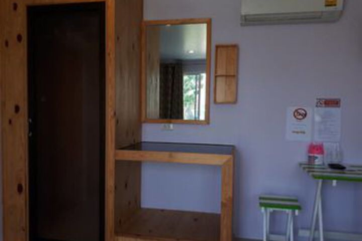 Room 18 of 21