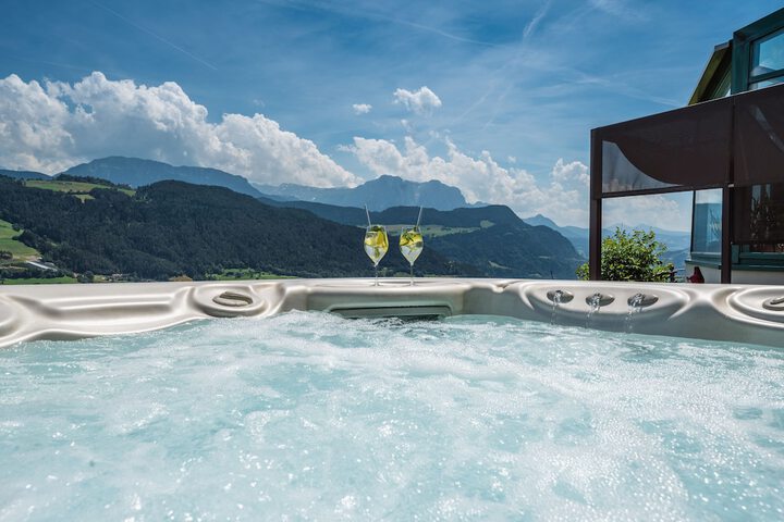 Pool Hotel