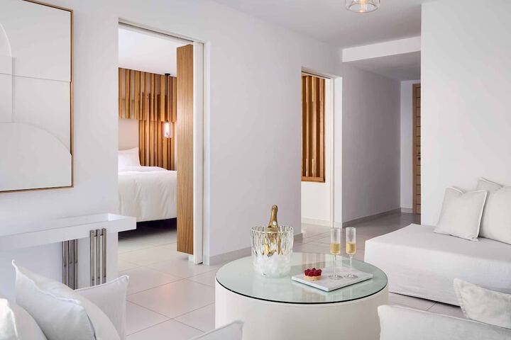 Room 42 of 159
