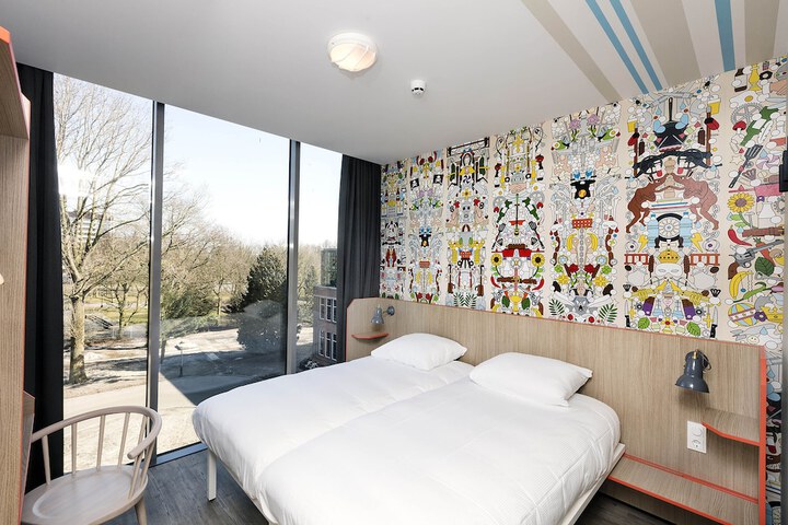 Room 18 of 71