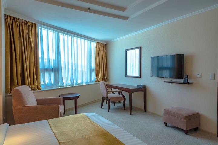 Room 6 of 61