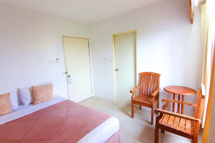 Room 9 of 44