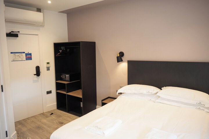 Room 19 of 87