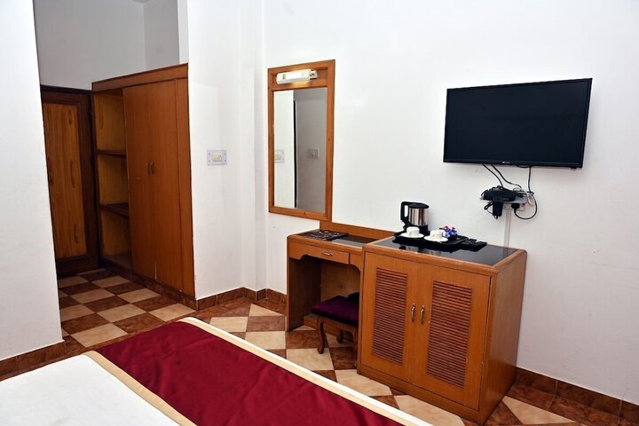 Room 4 of 29
