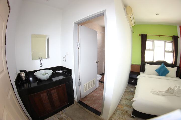 Room 5 of 58
