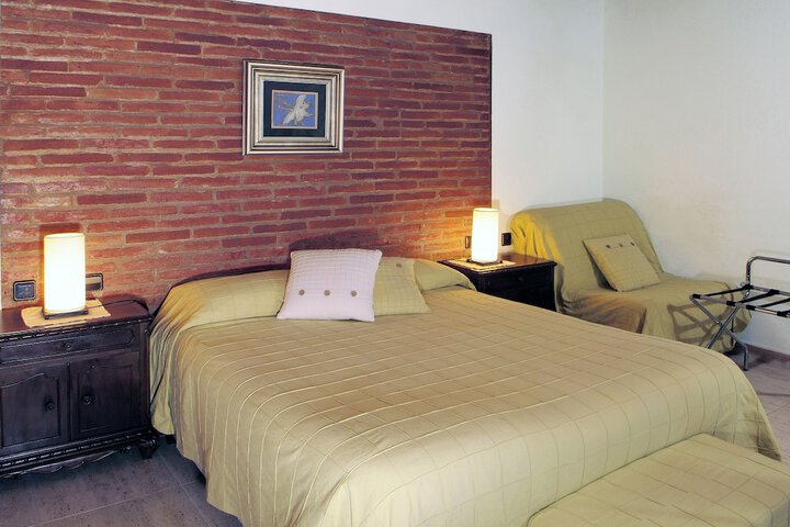 Room 5 of 28