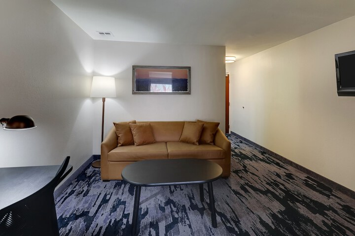 1 King Bed (14 of 14)