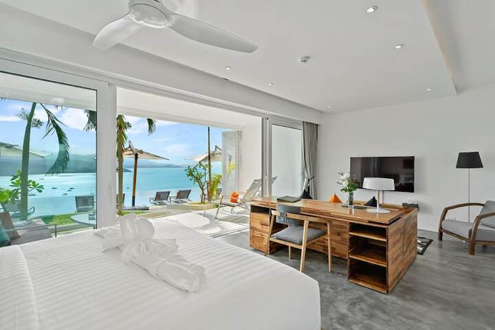 Room 4 of 70
