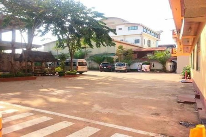 Property Grounds 24 of 25