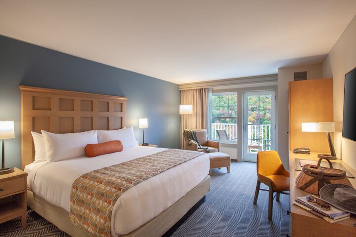 Standard | King Bed (2 of 7)