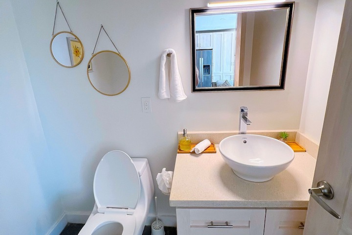 Room 53 of 75