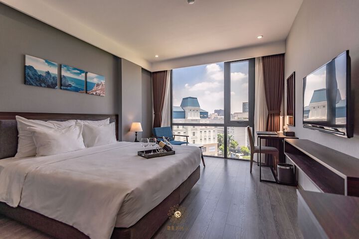 Room 19 of 100