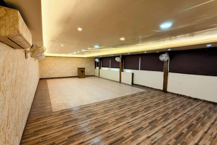 Ballroom/Hall 38 of 43