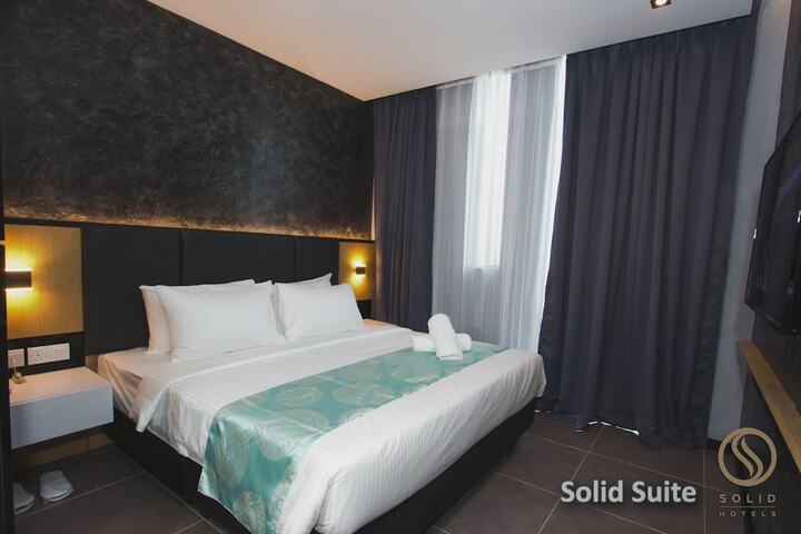 Room 4 of 34