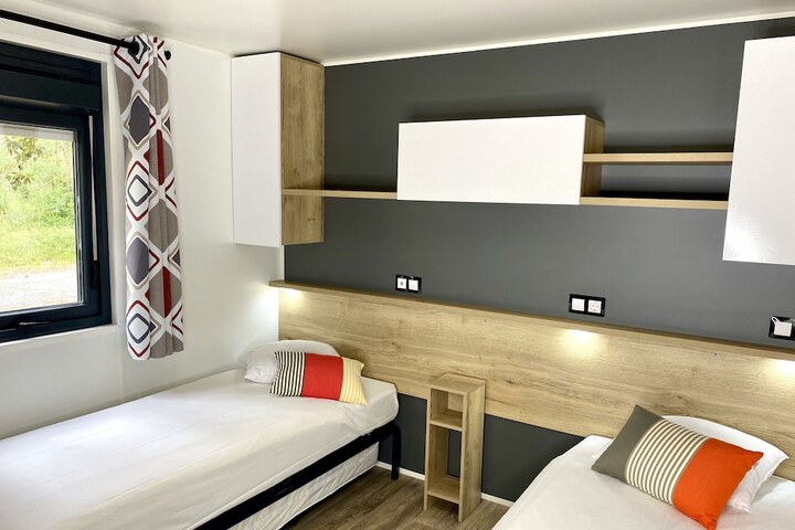 Room 13 of 79
