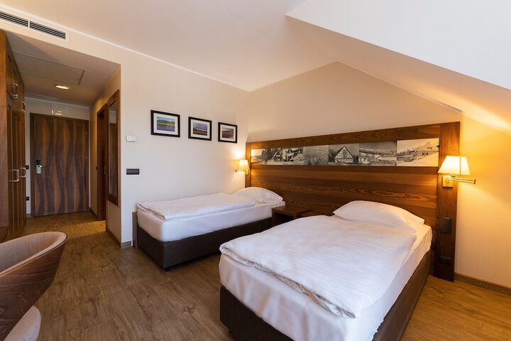 Room 13 of 138