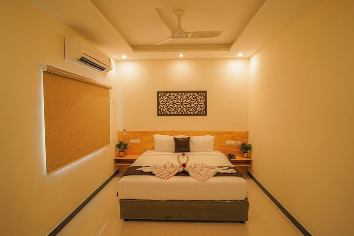 Room 13 of 52