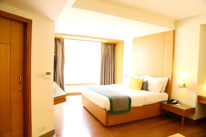 Room 11 of 41