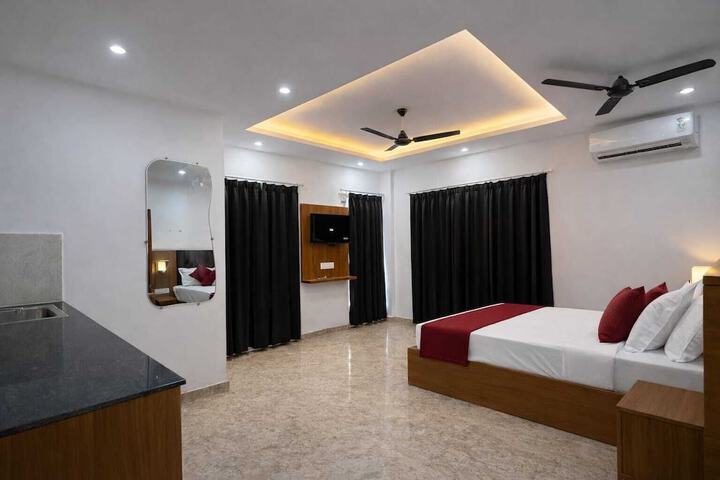 Room 6 of 15