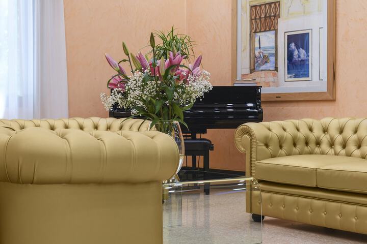 Guest Lobby