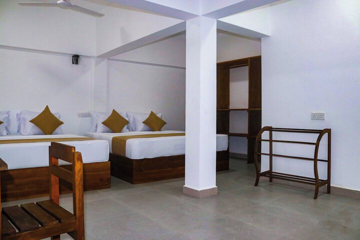 Room 5 of 40