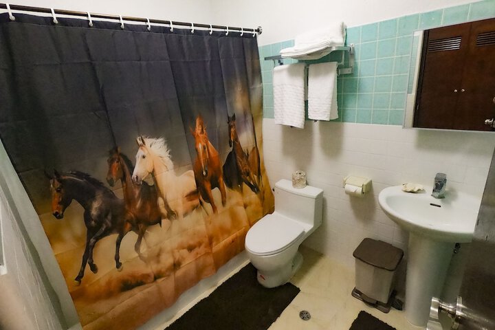 Room 2 of 2