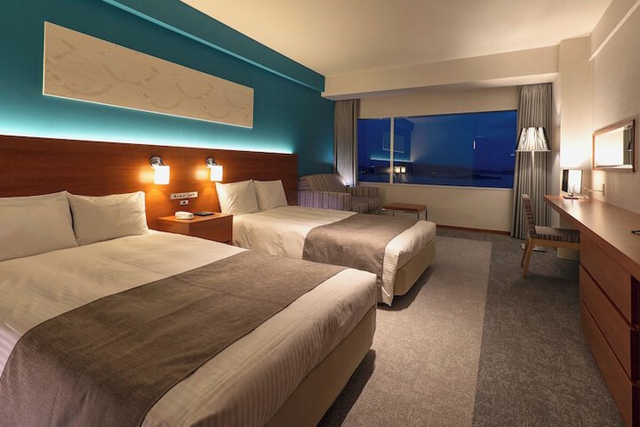 Room 11 of 80
