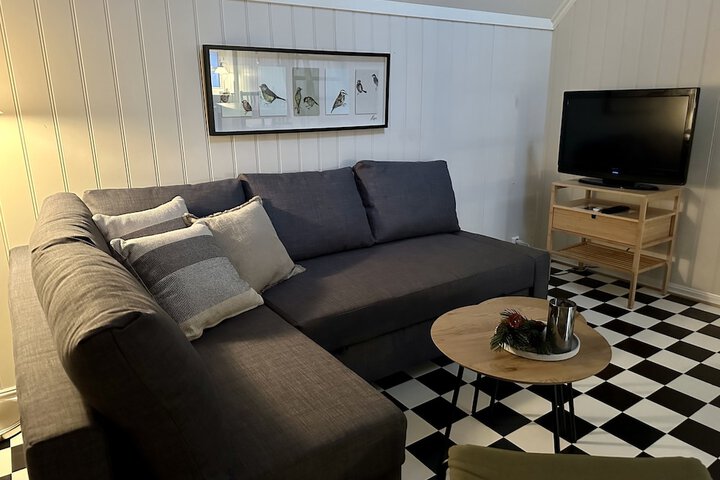 Room 3 of 68