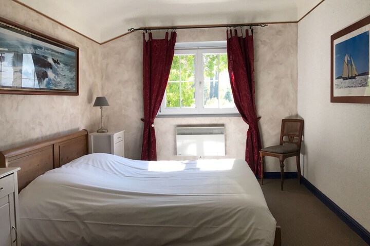 Room 3 of 46