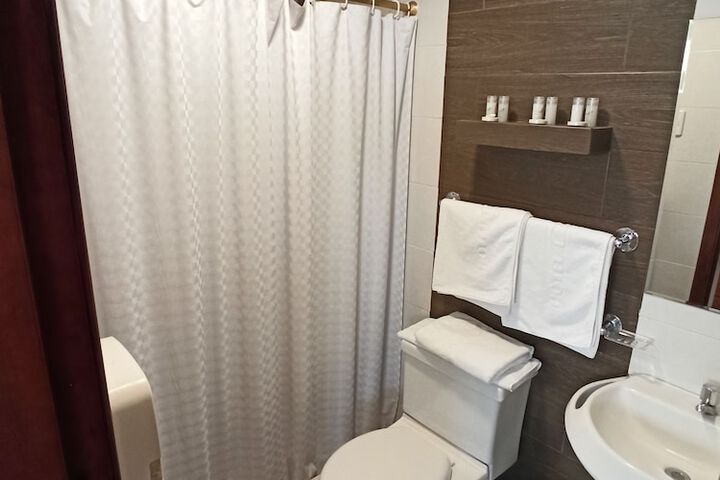 Room 16 of 21