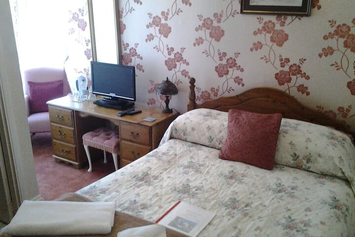 Room 8 of 37